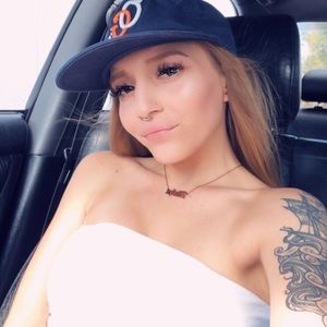 Meet your Posher, Alisha